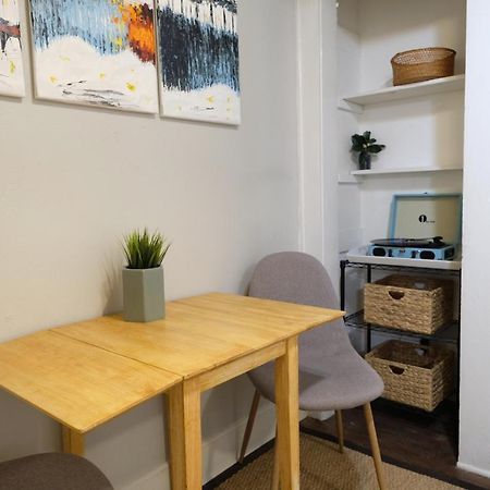 Urban Convenience Studio Flat ダラス エクステリア 写真