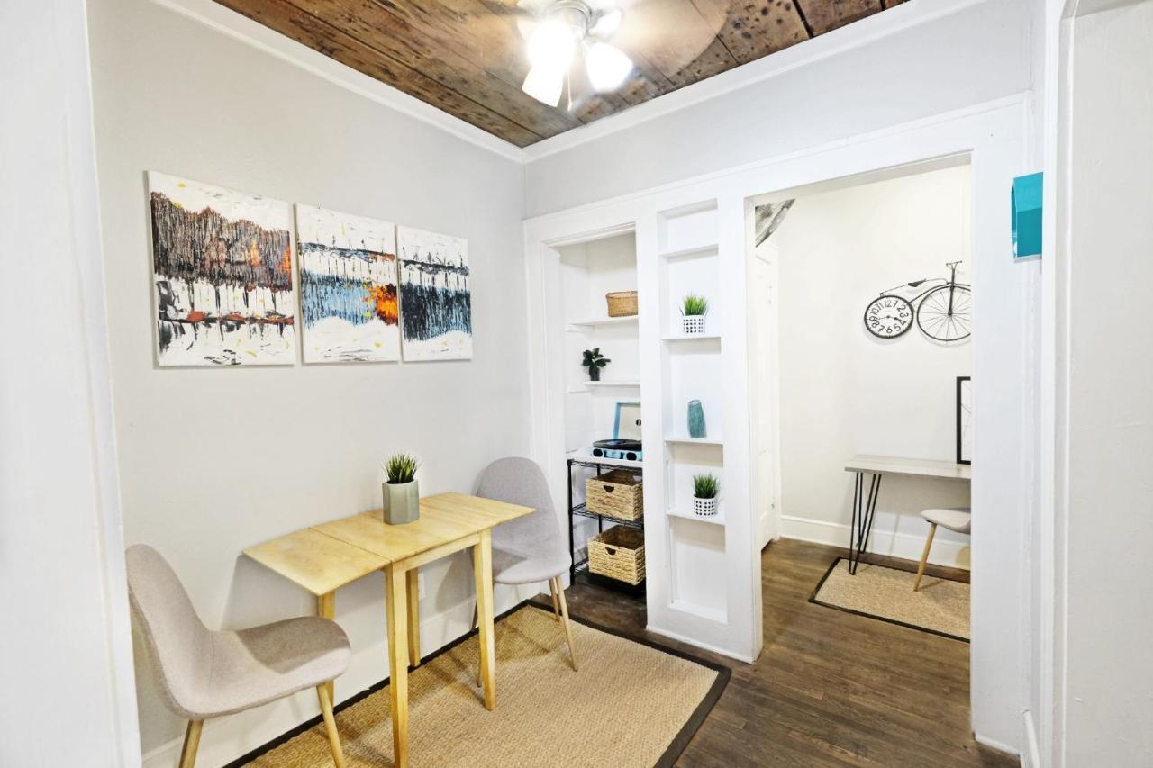 Urban Convenience Studio Flat ダラス エクステリア 写真