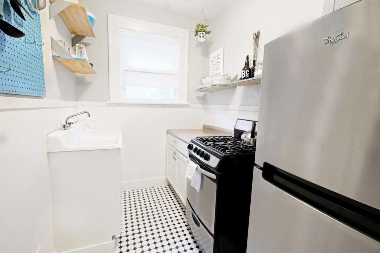 Urban Convenience Studio Flat ダラス エクステリア 写真