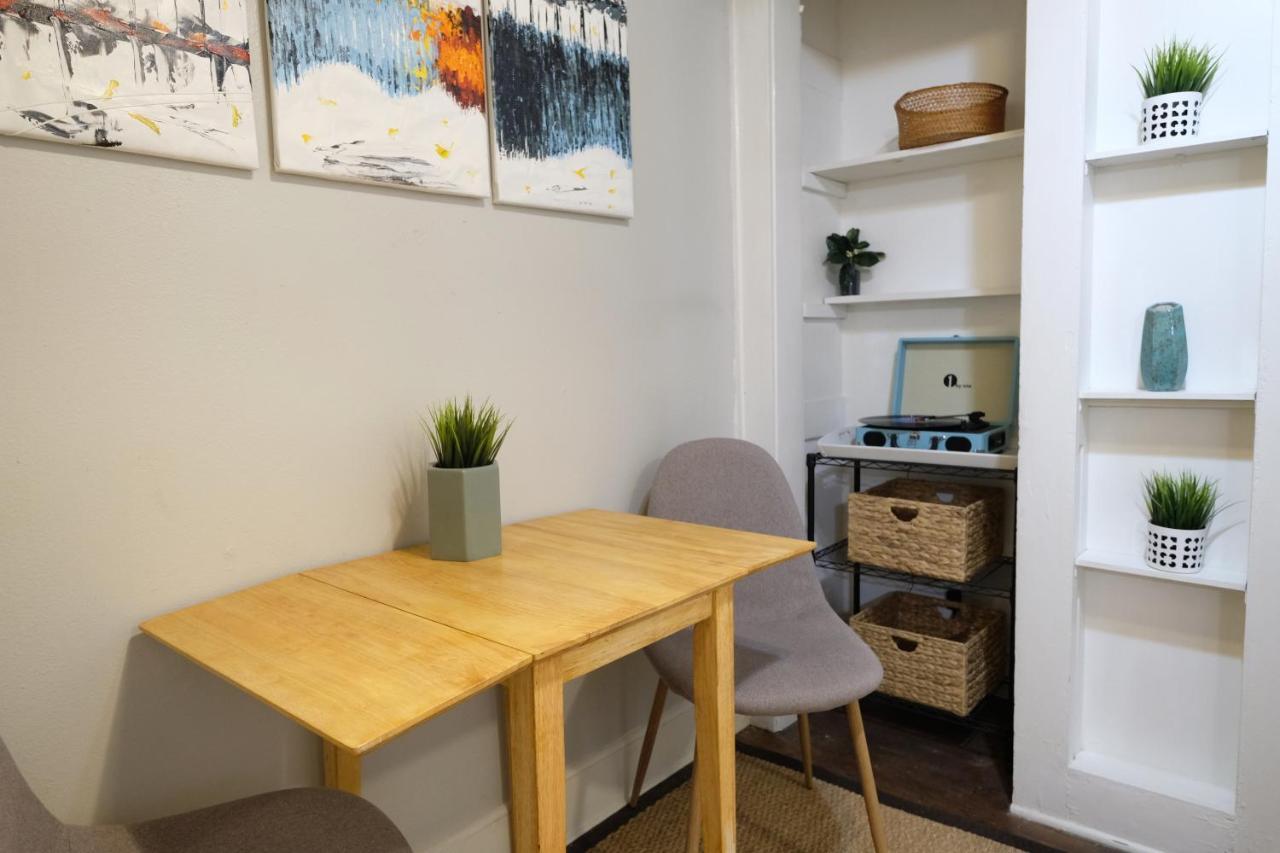 Urban Convenience Studio Flat ダラス エクステリア 写真